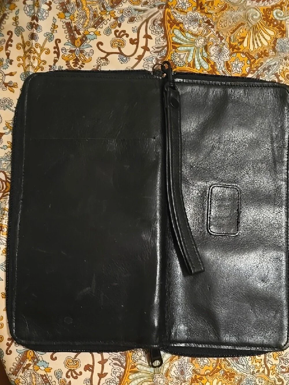 Vtg Bugatti Passport Travel Black Leather Zip-Around Wristlet Wallet with Strap